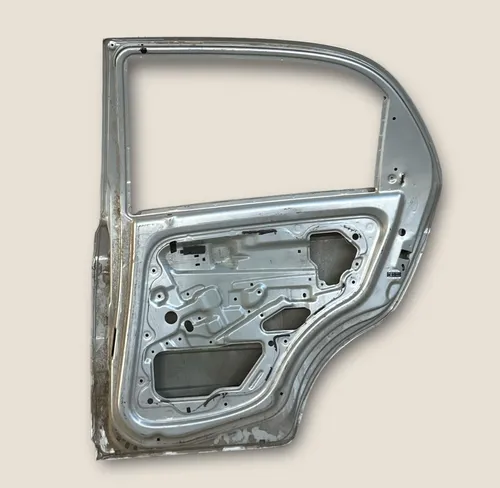 Puerta Trasera Derecha Chevrolet Spark Trasera Derecha Plateado