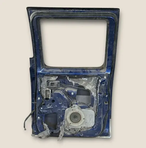 Puerta Trasera Derecha Nissan Terrano Trasera Derecha Azul