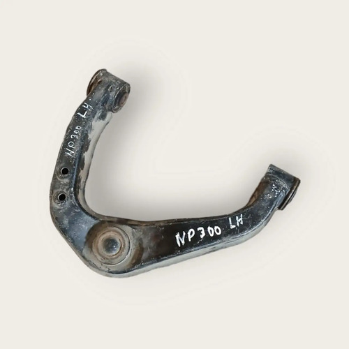 Bandeja de Suspensión Izquierda Nissan NP300 · Original Usado