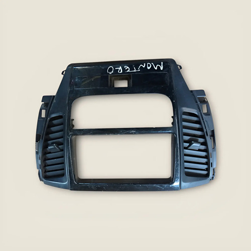 Bisel De Radio Mitsubishi Montero Negro