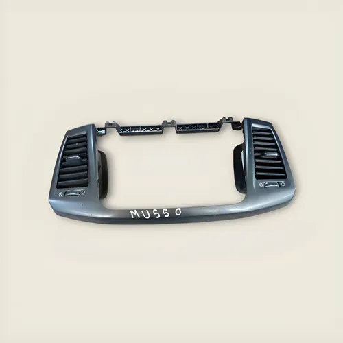 Bisel De Radio Ssangyong Musso Gris Oscuro