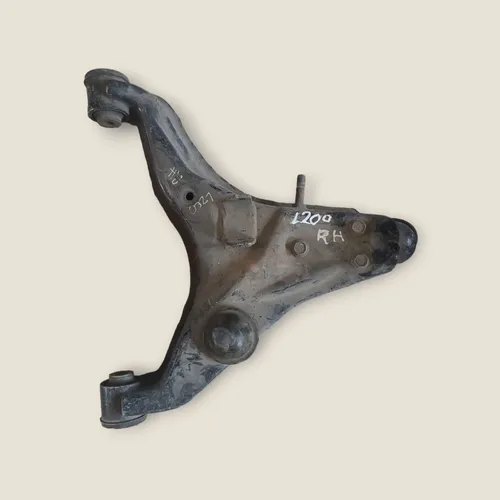 Bandeja Suspensión Derecha Mitsubishi L200 2016-2023 · Original Usado