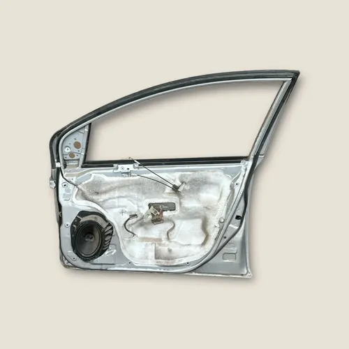Puerta Delantera Derecha Nissan Sentra 2010 Delantera Derecha Blanco