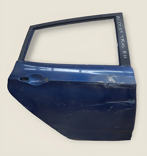 Puerta Trasera Derecha Hyundai Accent 2013-2019 · Original Usado