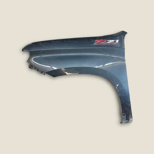 Tapabarro Izquierdo Chevrolet Silverado · Original Usado