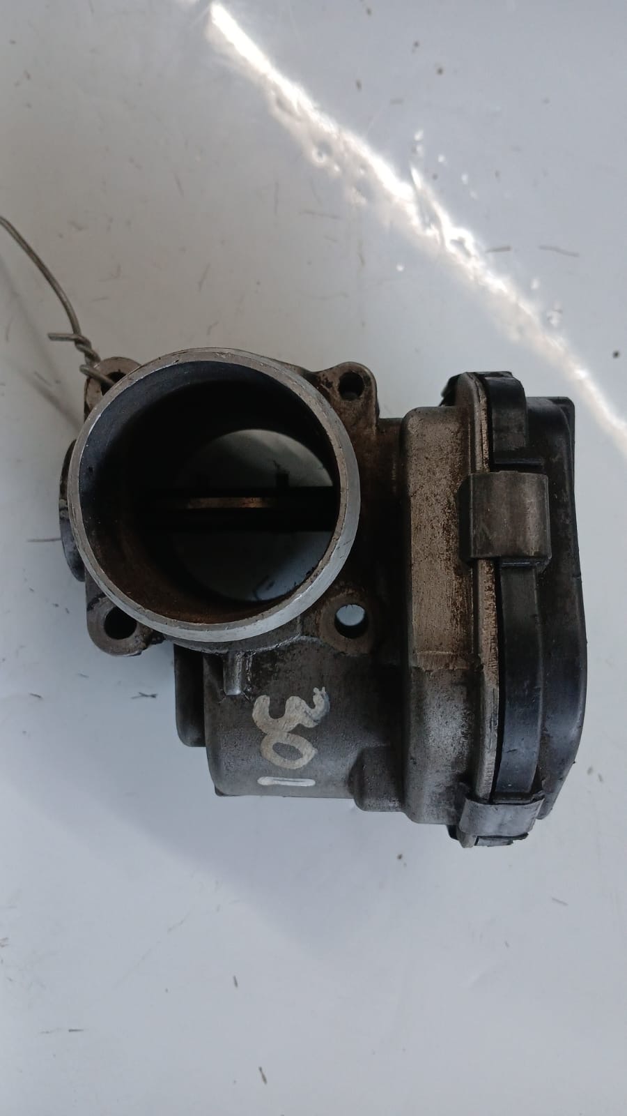 Cuerpo de aceleración Peugeot 301