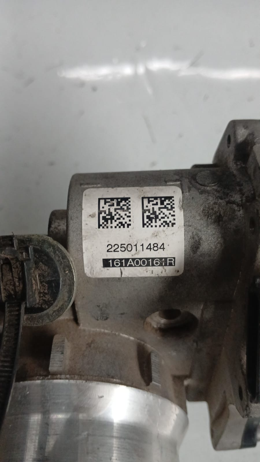 Cuerpo de aceleración Nissan Np300