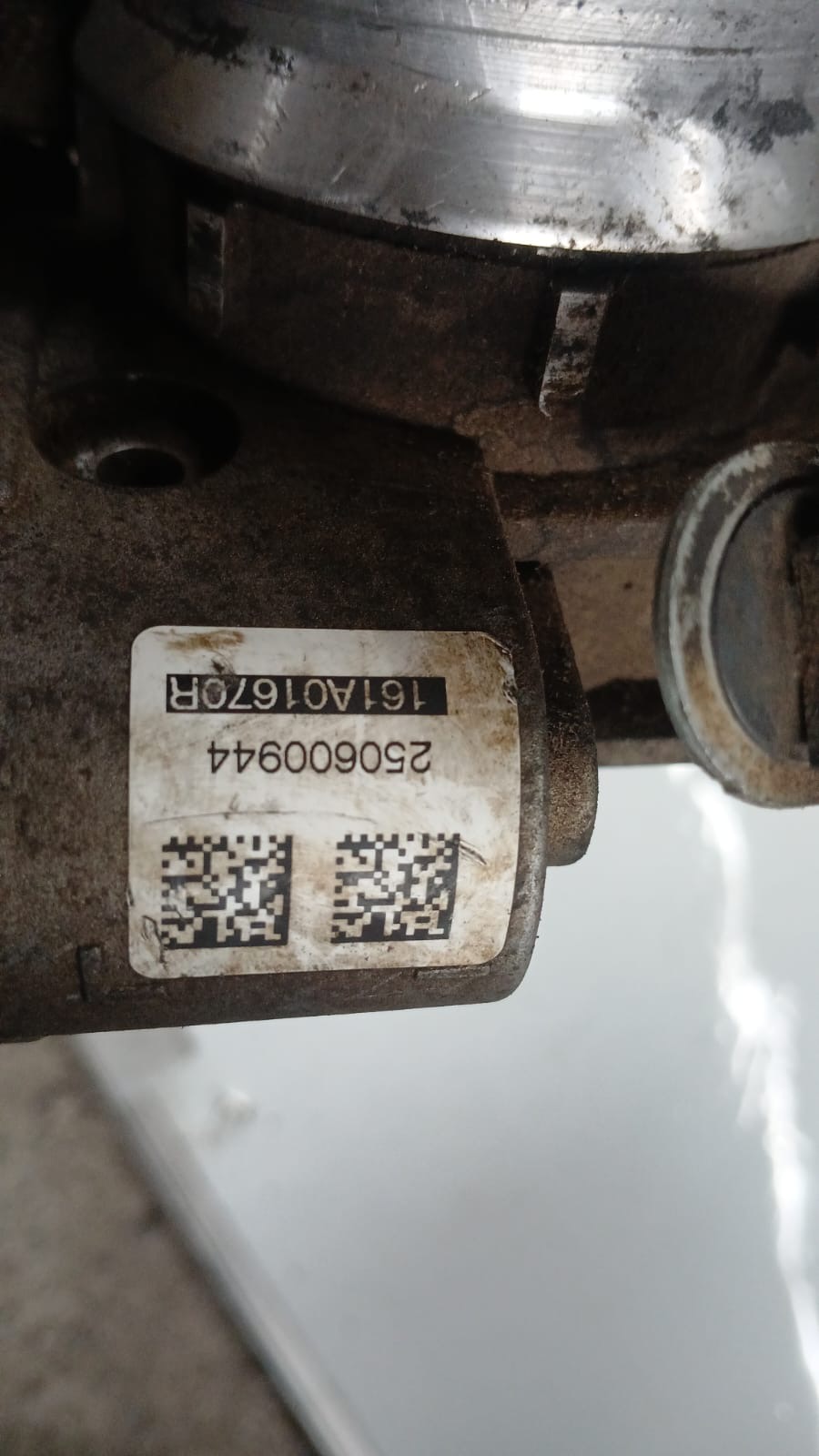 Cuerpo de aceleración Nissan Np300