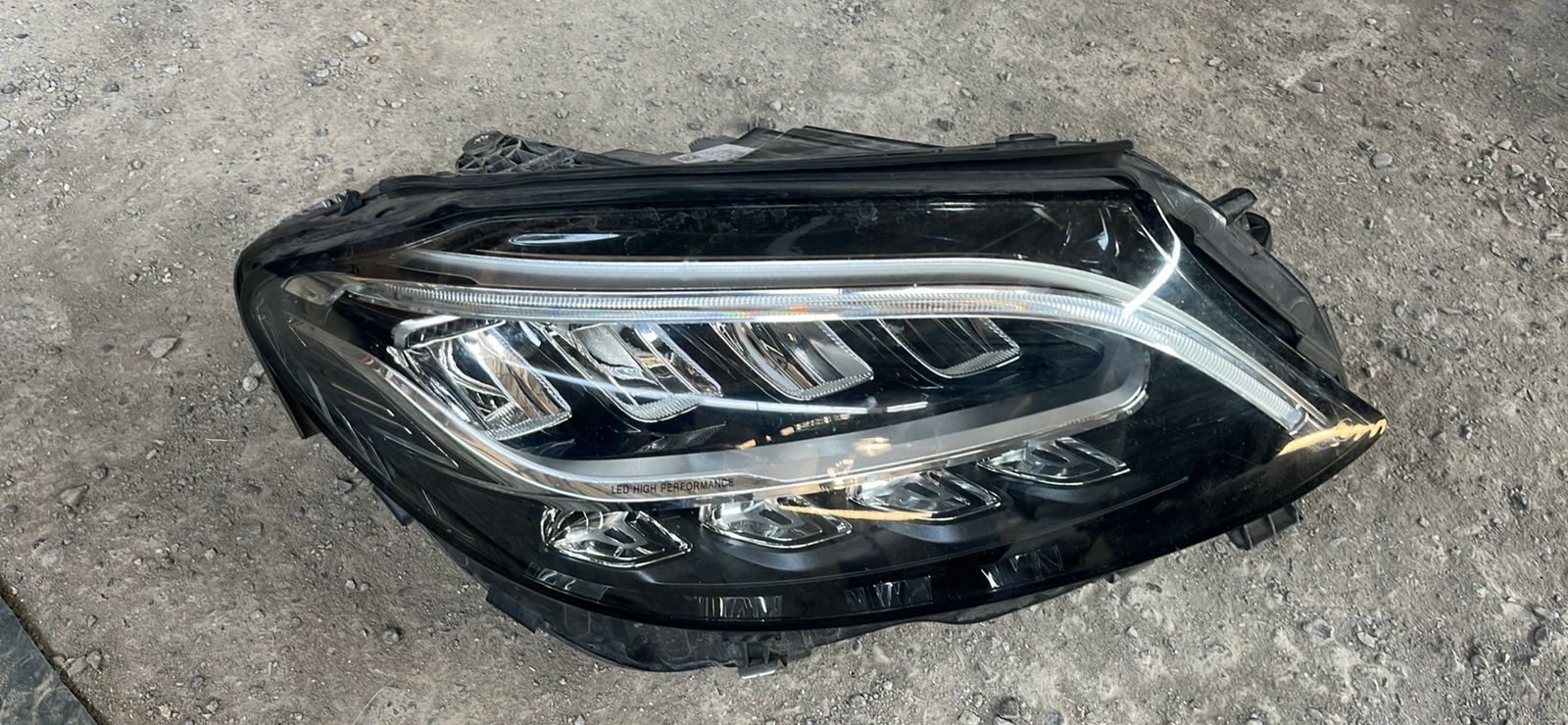 Óptico derecho Mercedes Benz C200