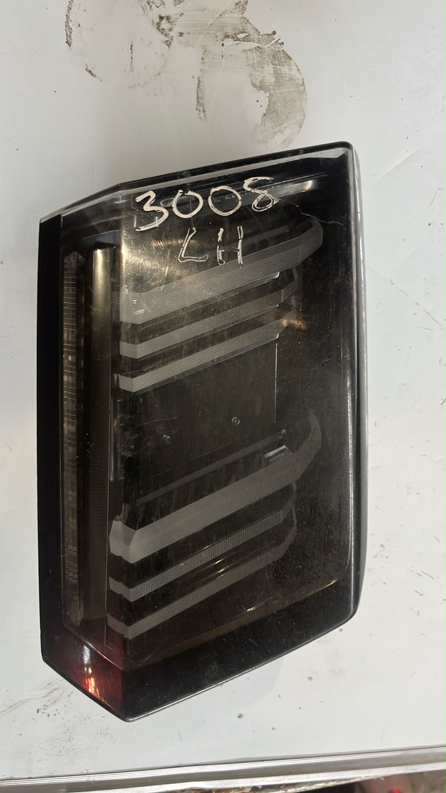 Foco trasero izquierdo Peugeot 3008
