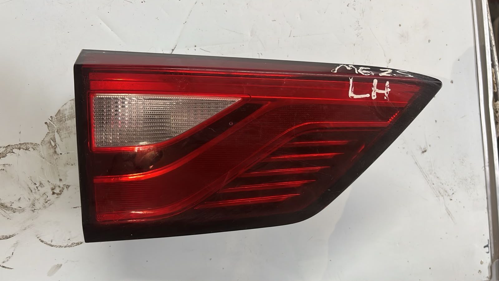 Foco trasero izquierdo MG ZS