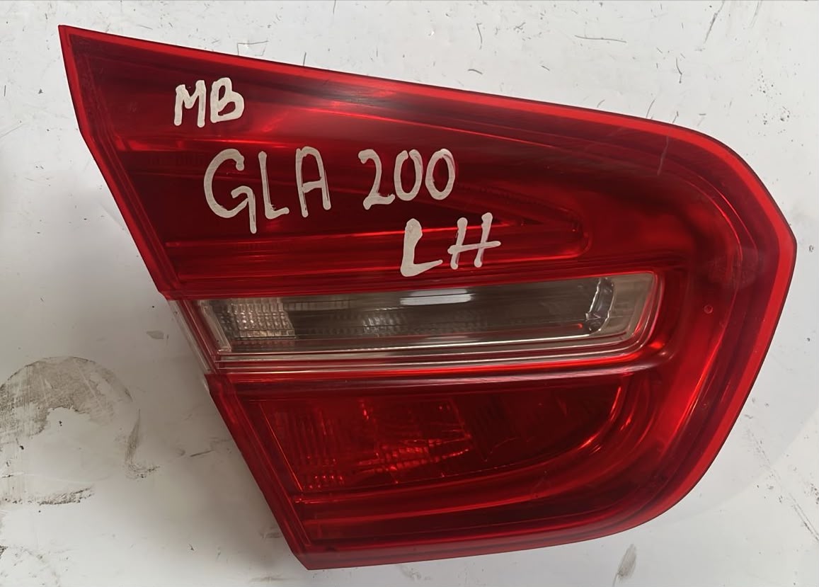 Foco trasero izquierdo Mercedes Benz gla200