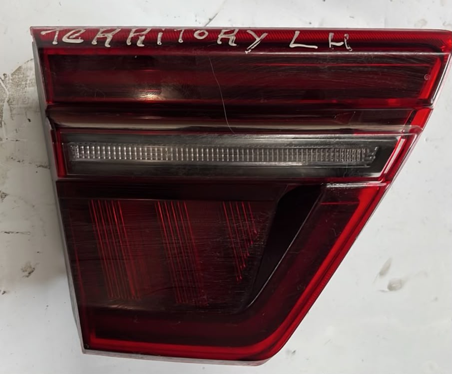 Foco trasero izquierdo Peugeot 2008