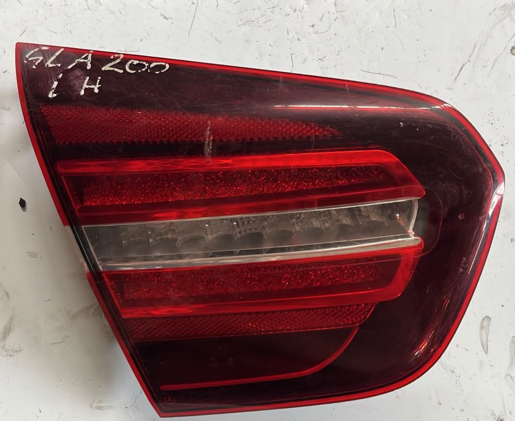 Foco trasero izquierdo Mercedes Benz gla200