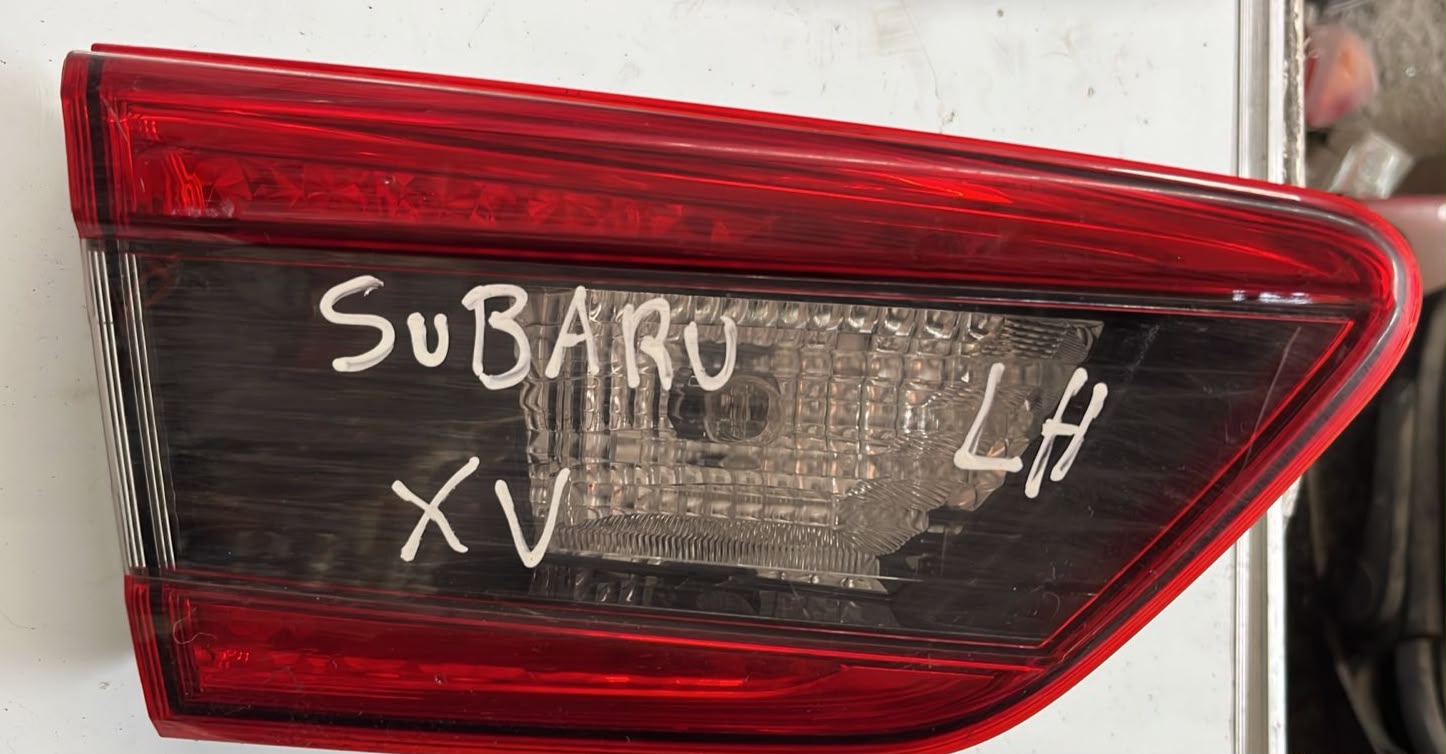 Foco trasero izquierdo subaru xv