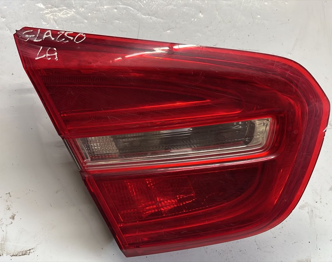 Foco trasero izquierdo Mercedes Gla250