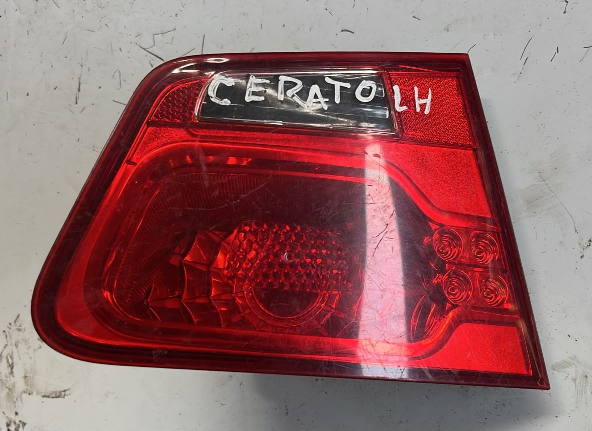 Foco trasero izquierdo kia Cerato