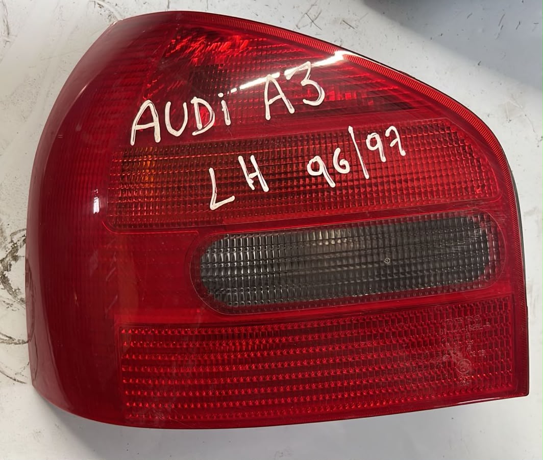 Foco trasero izquierdo Audi A3 96/97