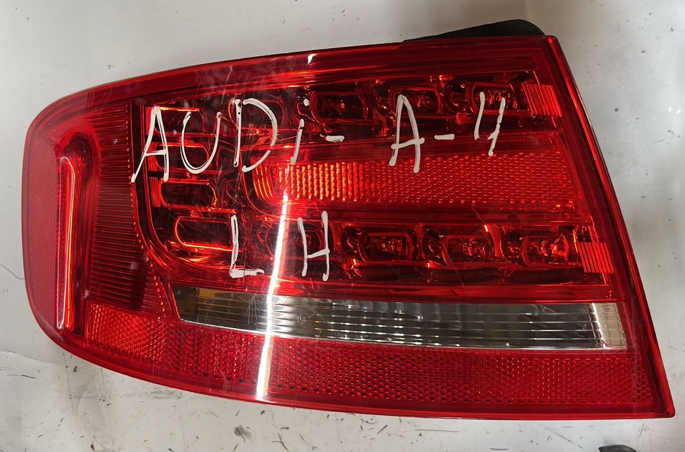 Foco trasero izquierdo Audi a4