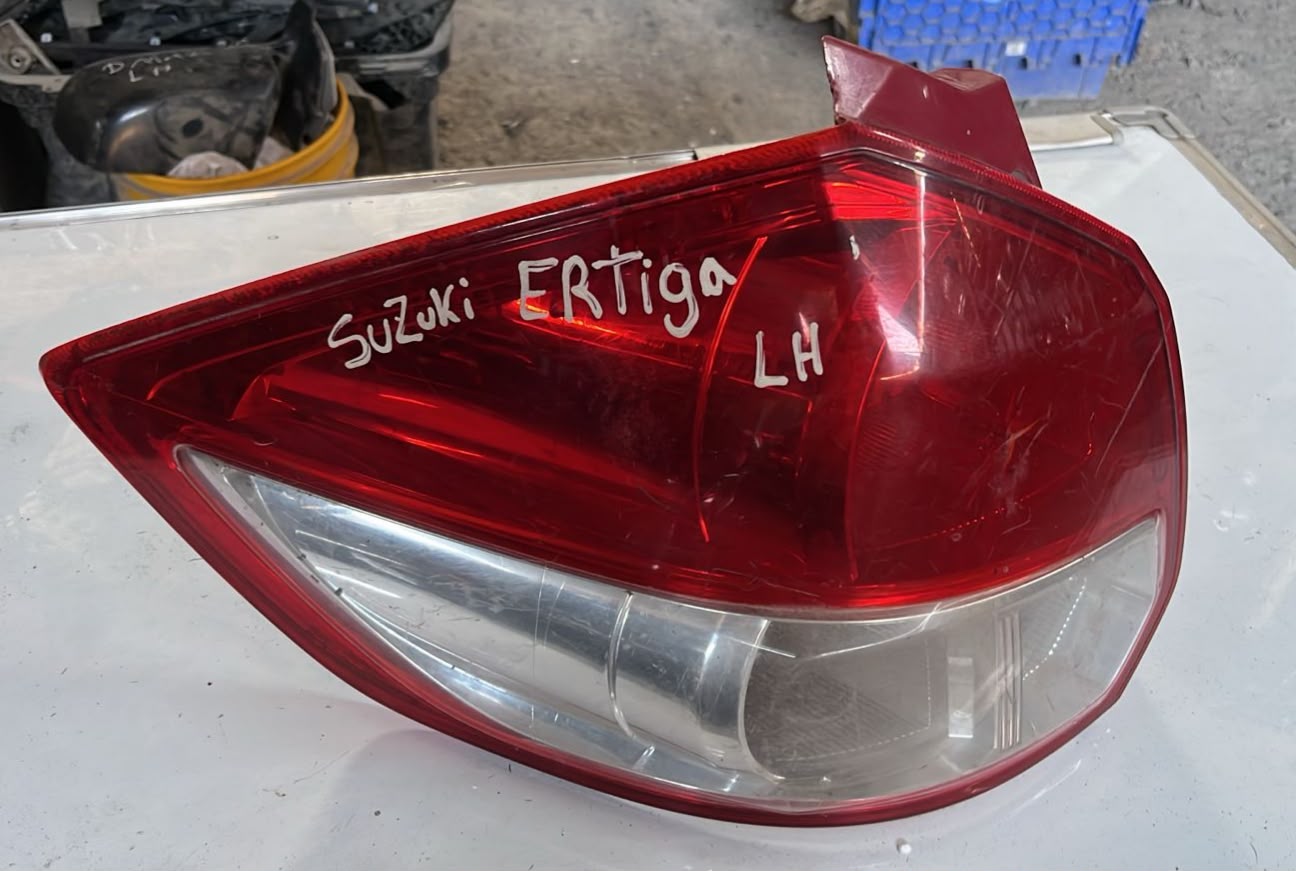 Foco trasero izquierdo Suzuki Ertiga