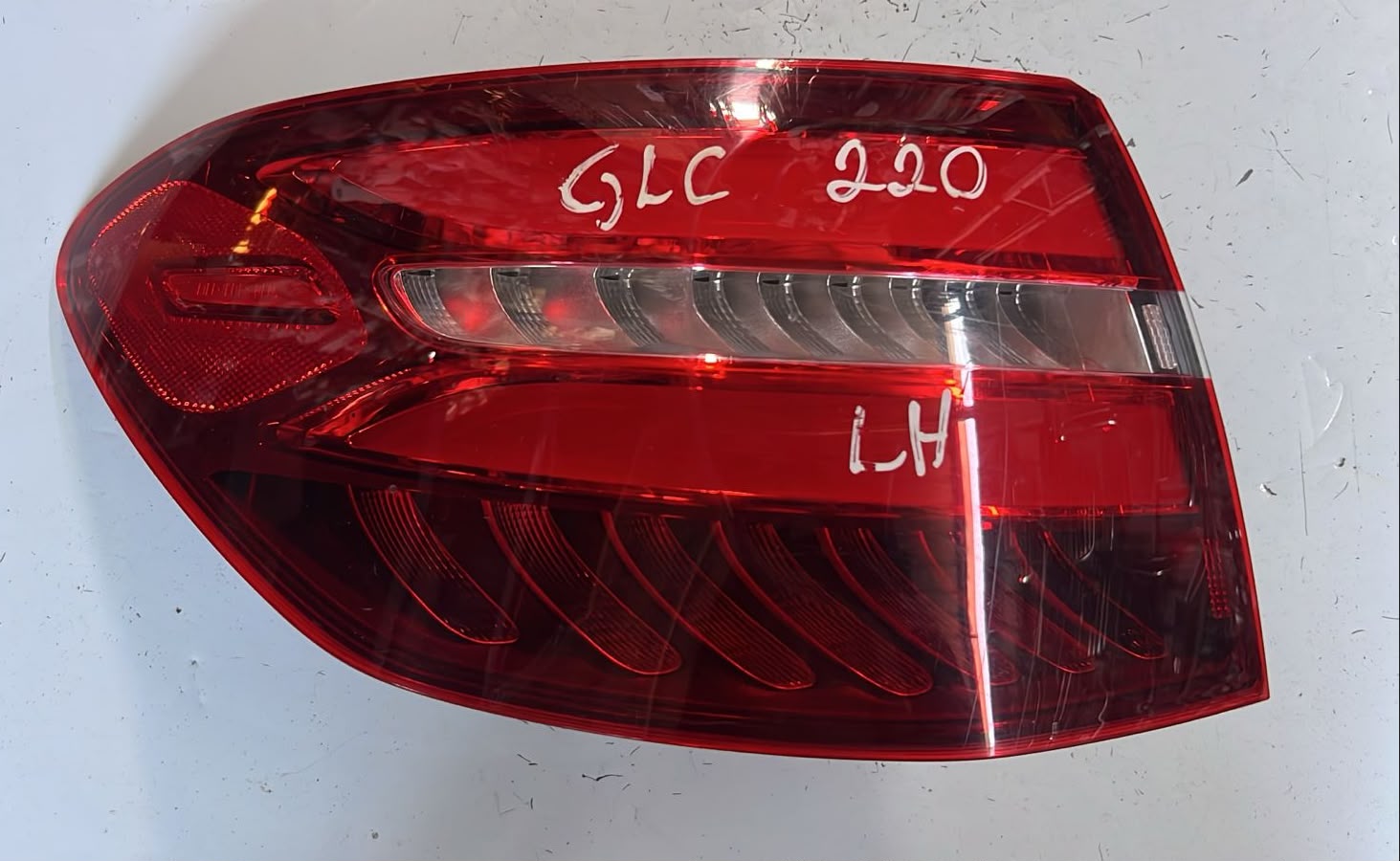 Foco trasero izquierdo Mercedes benz glc220
