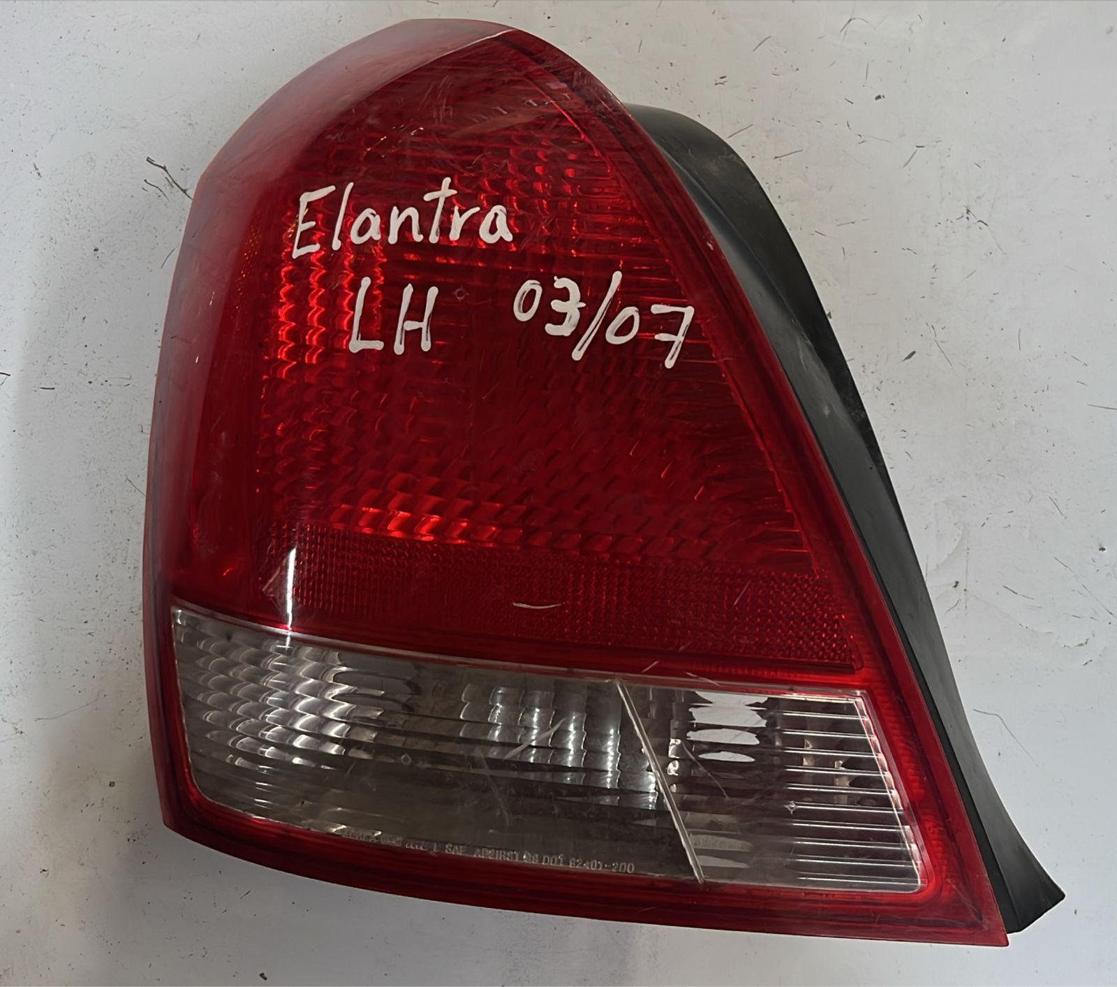 Foco trasero izquierdo Hyundai Elantra 03/07