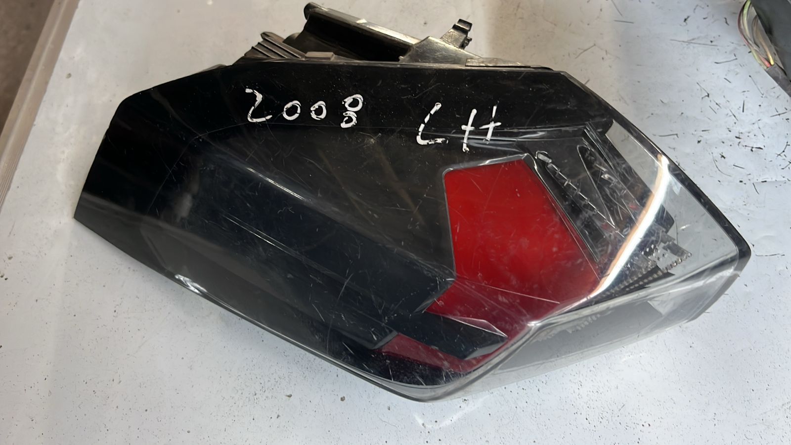 Foco trasero izquierdo Peugeot 2008