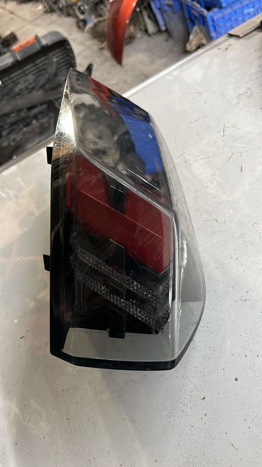 Foco trasero izquierdo Peugeot 2008