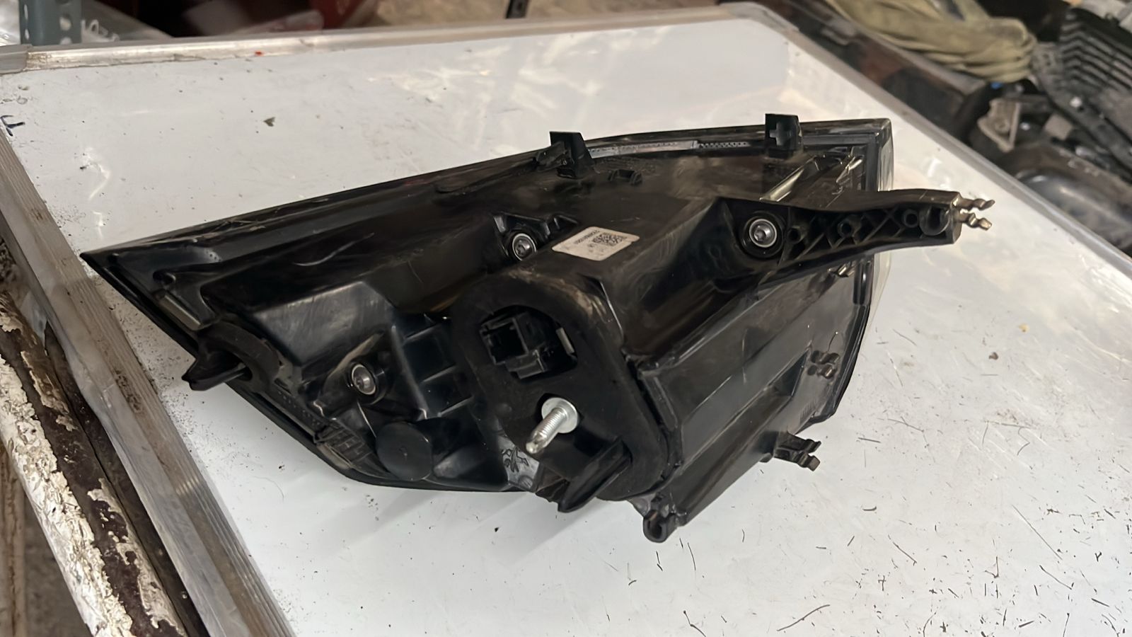 Foco trasero izquierdo Peugeot 2008