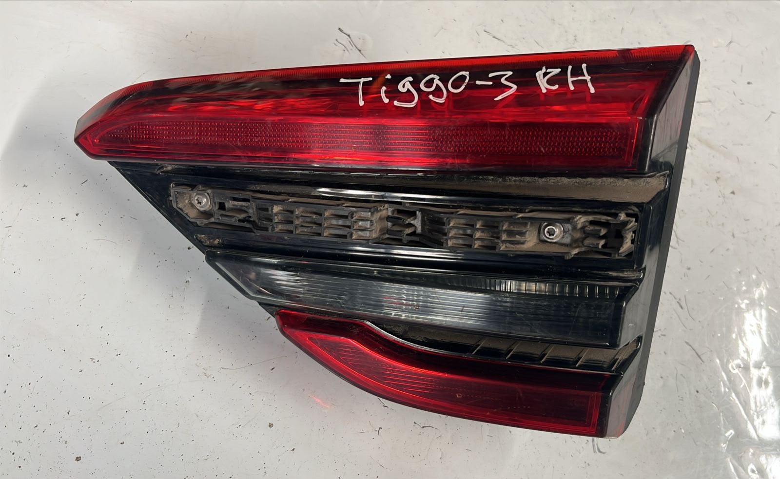 Foco de portalón derecho chery tiggo 3