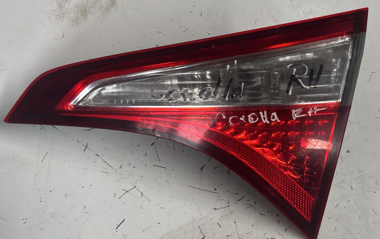 Foco trasero derecho Toyota Corolla