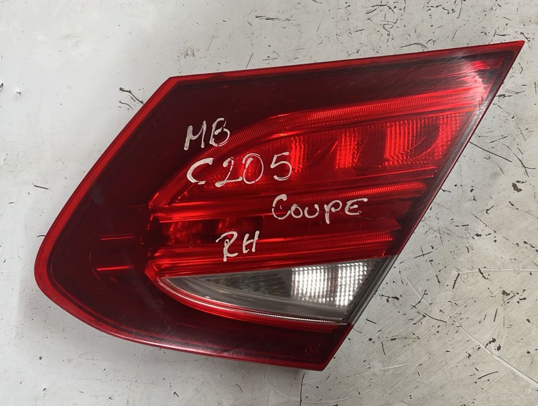 Foco trasero derecho Mercedes Benz c205 coupe
