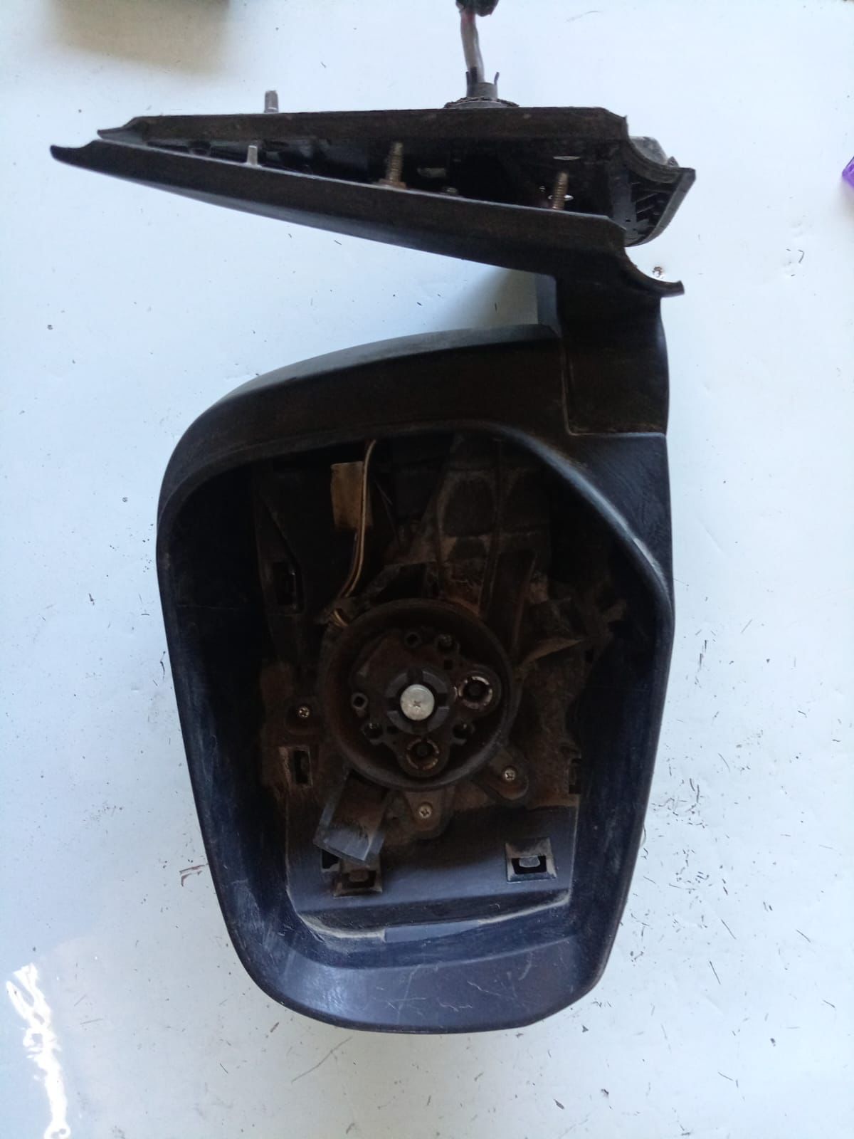 Espejo izquierdo Mitsubishi L200