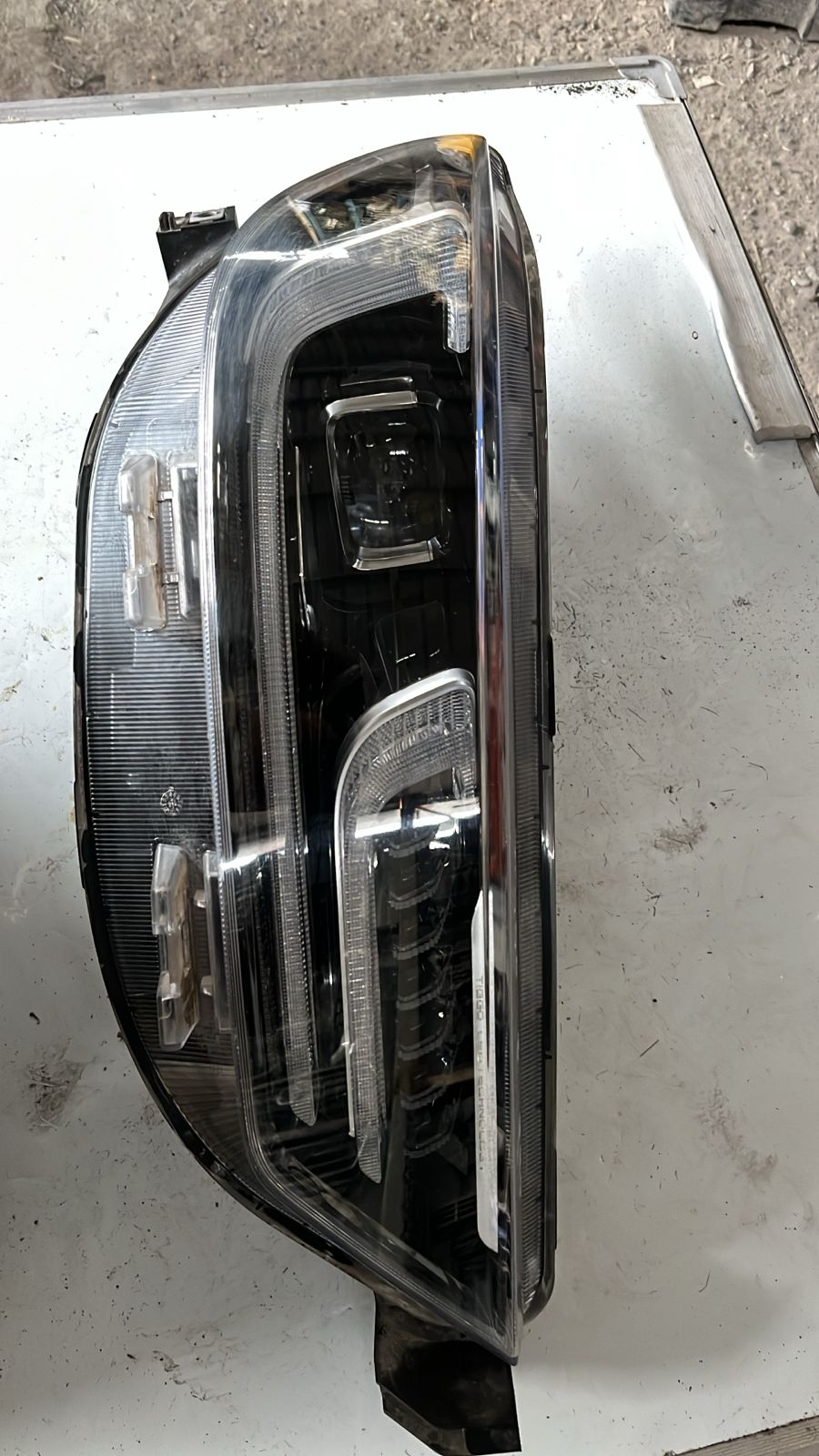 Óptico derecho Chery Tiggo 8pro