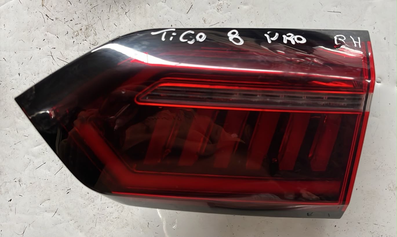 Foco de portalón derecho Chery Tiggo 8pro