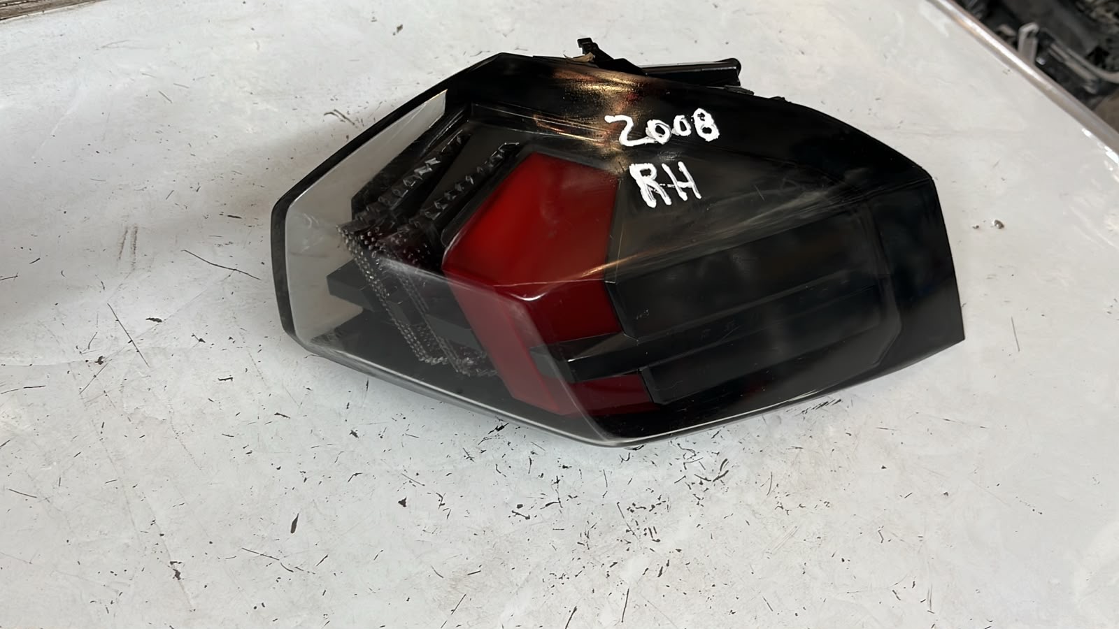 Foco trasero derecho Peugeot 2008