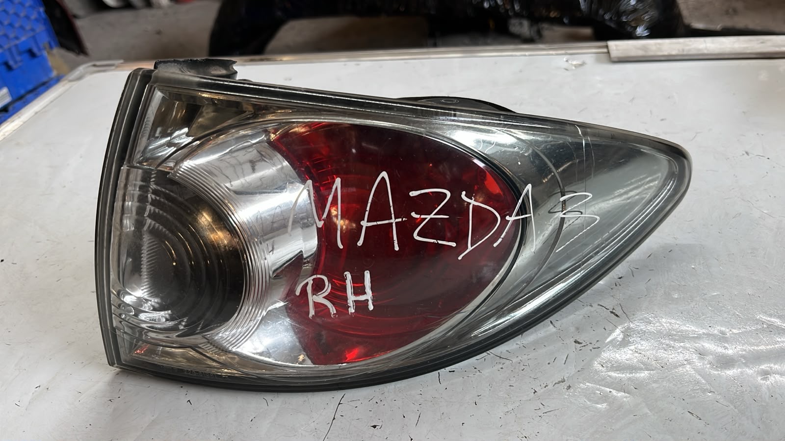 Foco trasero derecho Mazda 3