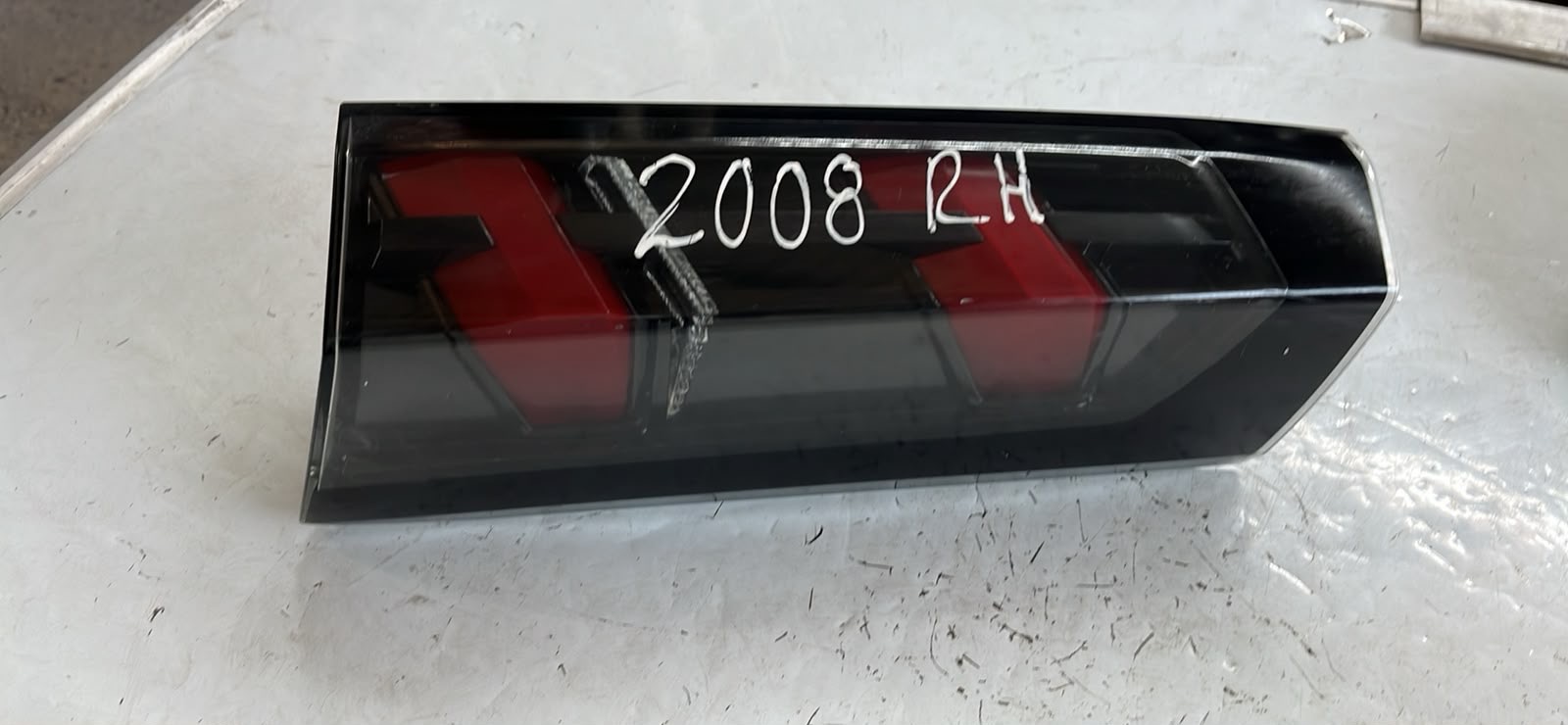 Foco de portalón trasero derecho Peugeot 2008