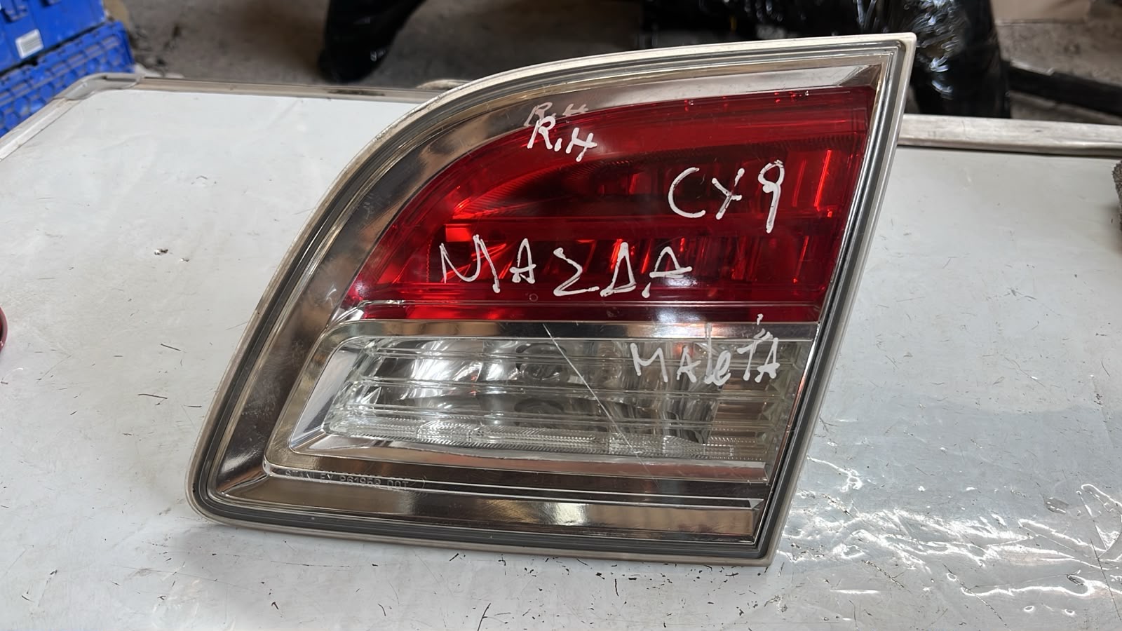 Foco trasero derecho de maleta Mazda cx9