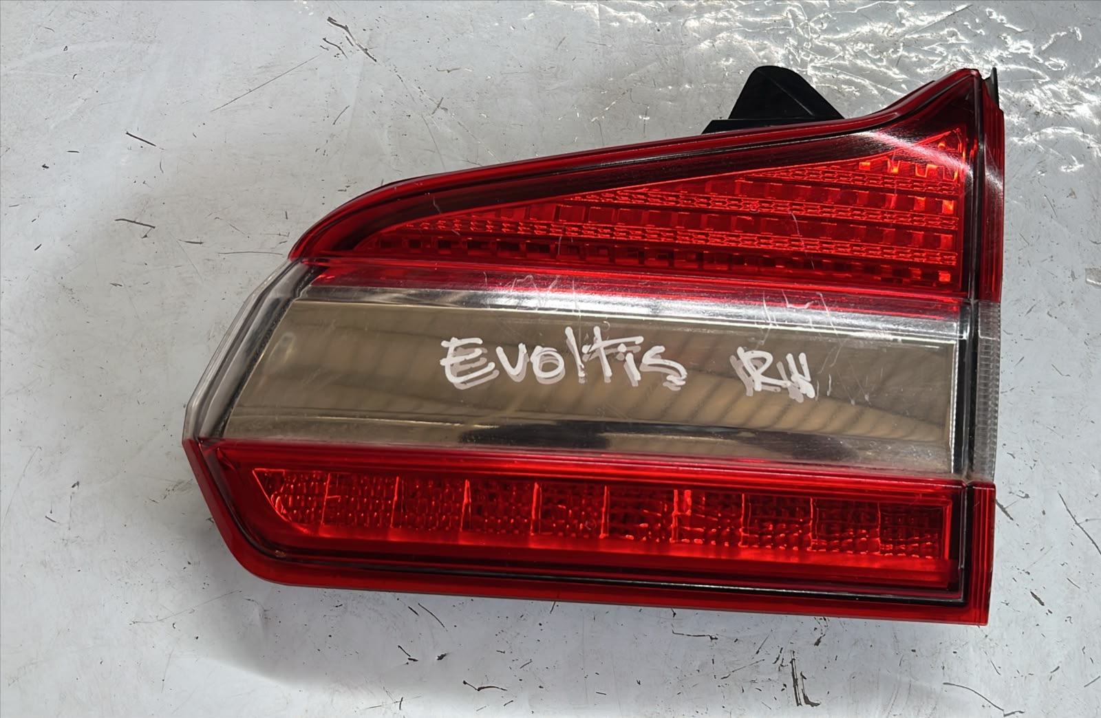Foco de portalón derecho Subaru evoltis