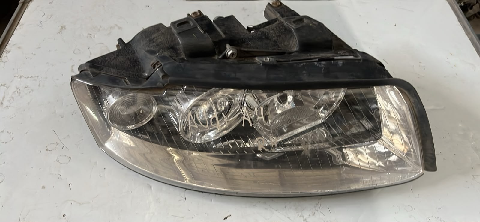 Óptico derecho Audi A4