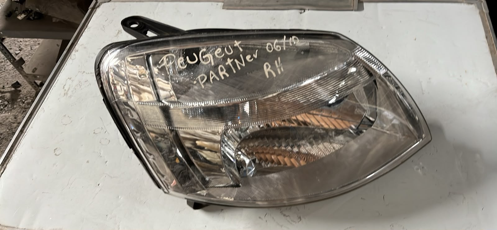 Óptico derecho Peugeot Partner 06/10