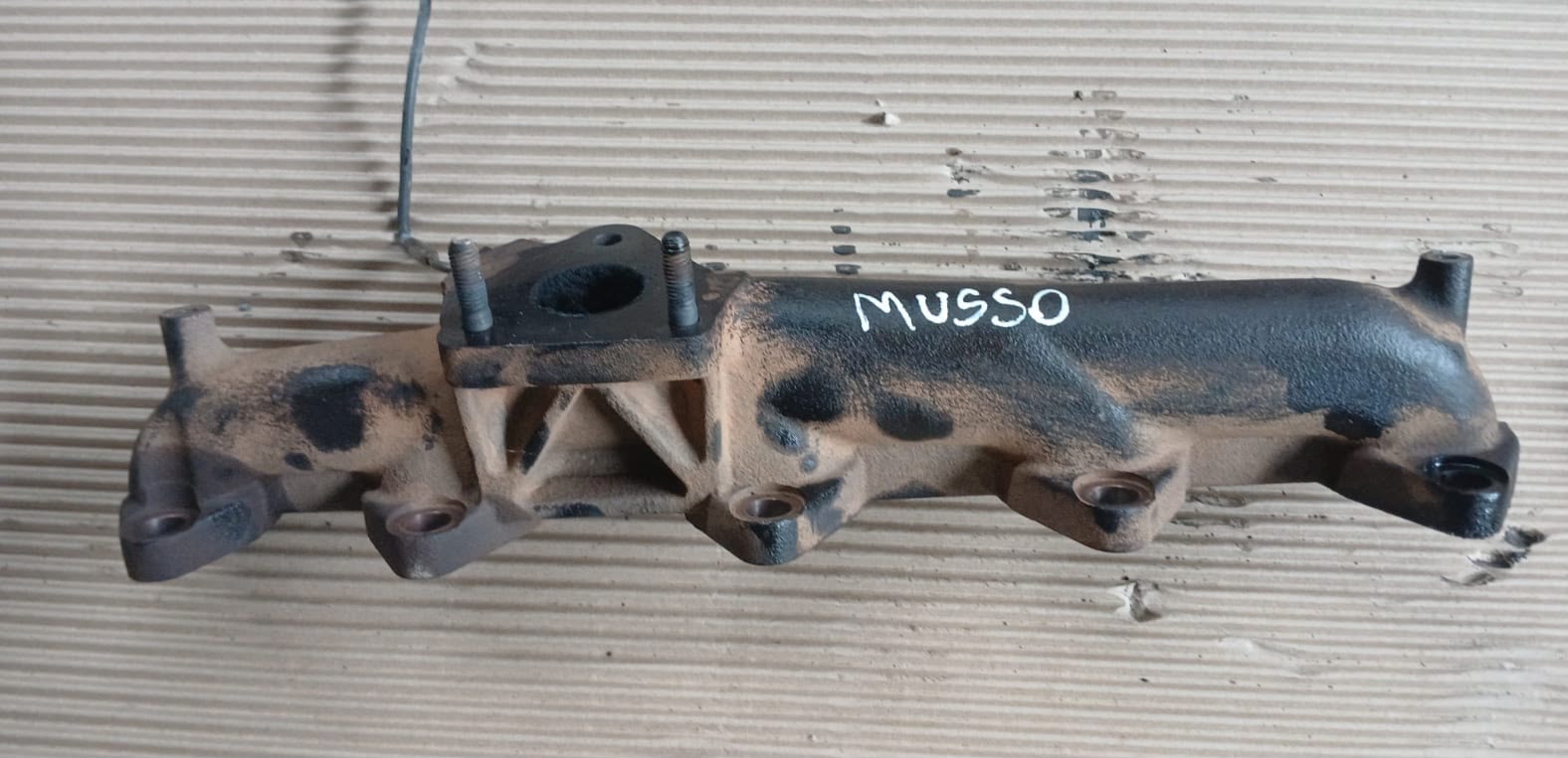 Múltiple de escape Ssangyong Musso