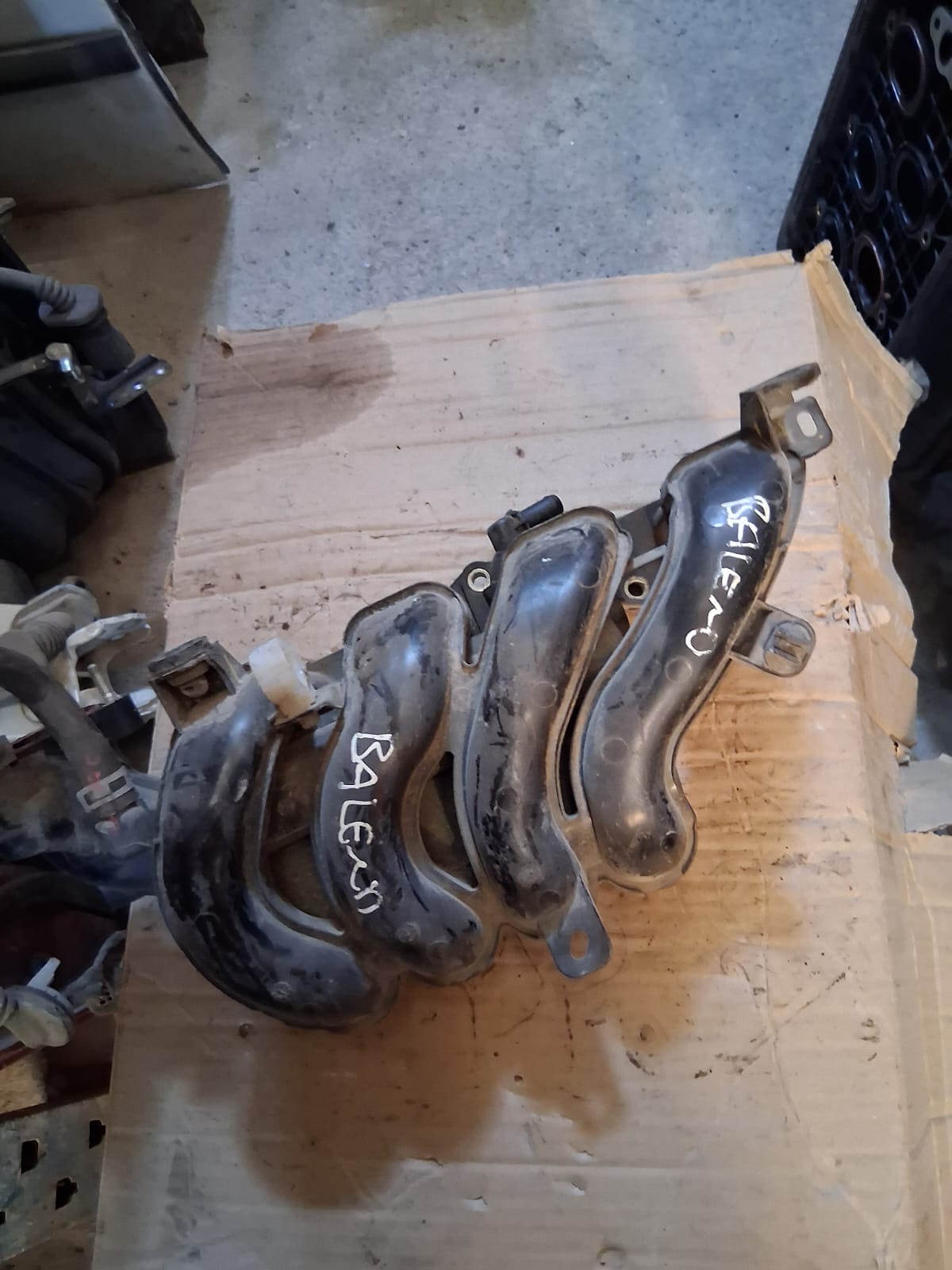 Múltiple de admisión Suzuki Baleno