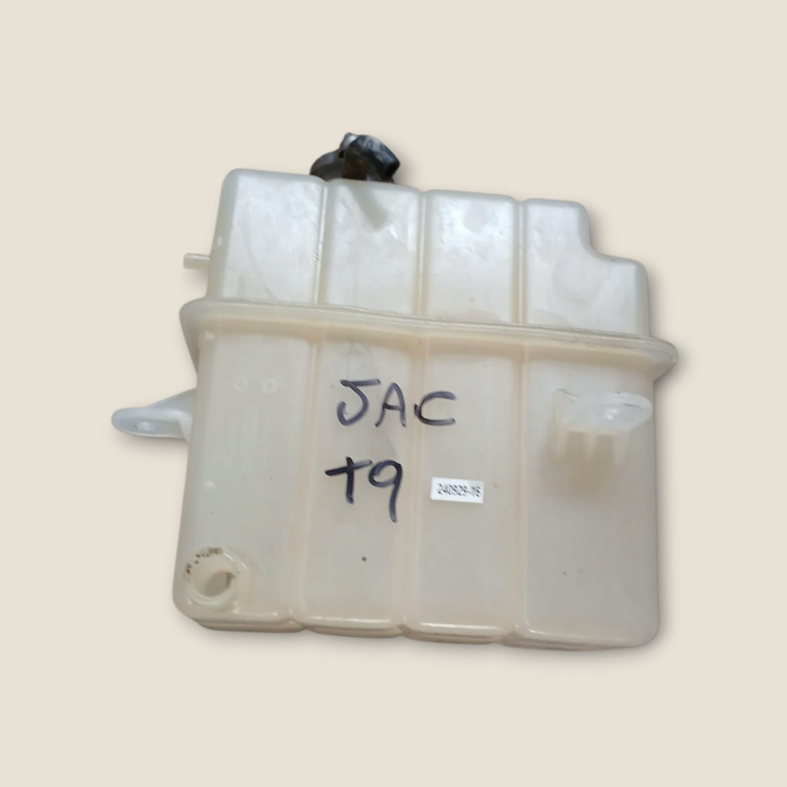 Depósito de agua Jac T9
