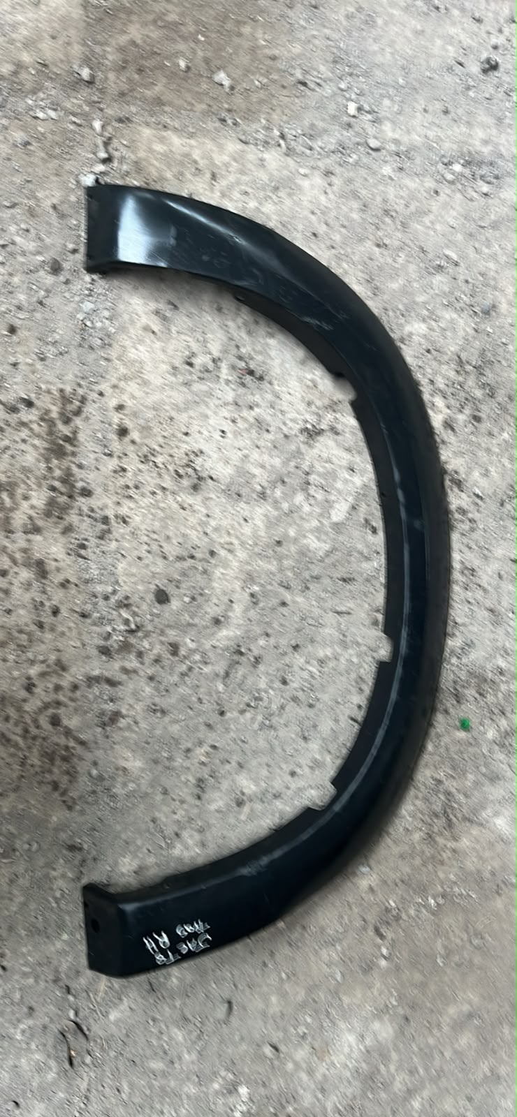 Moldura trasera derecha Jac T8