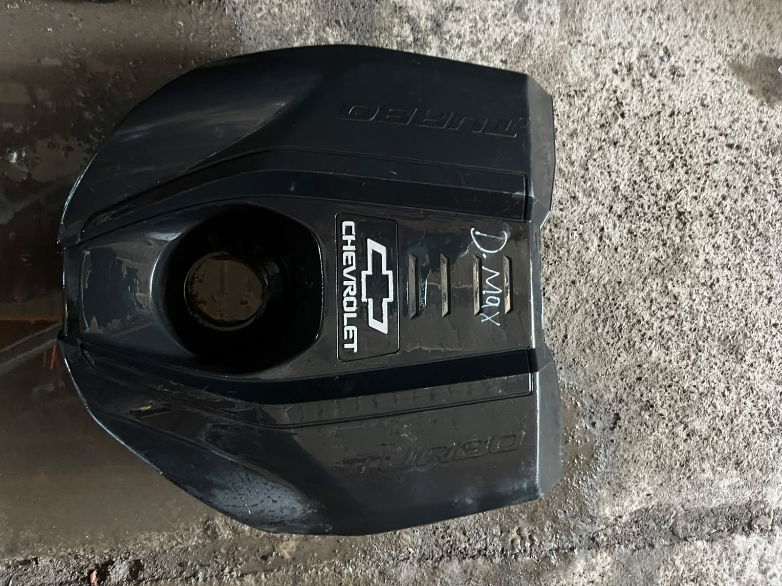 Tapa de Motor Chevrolet Dmax