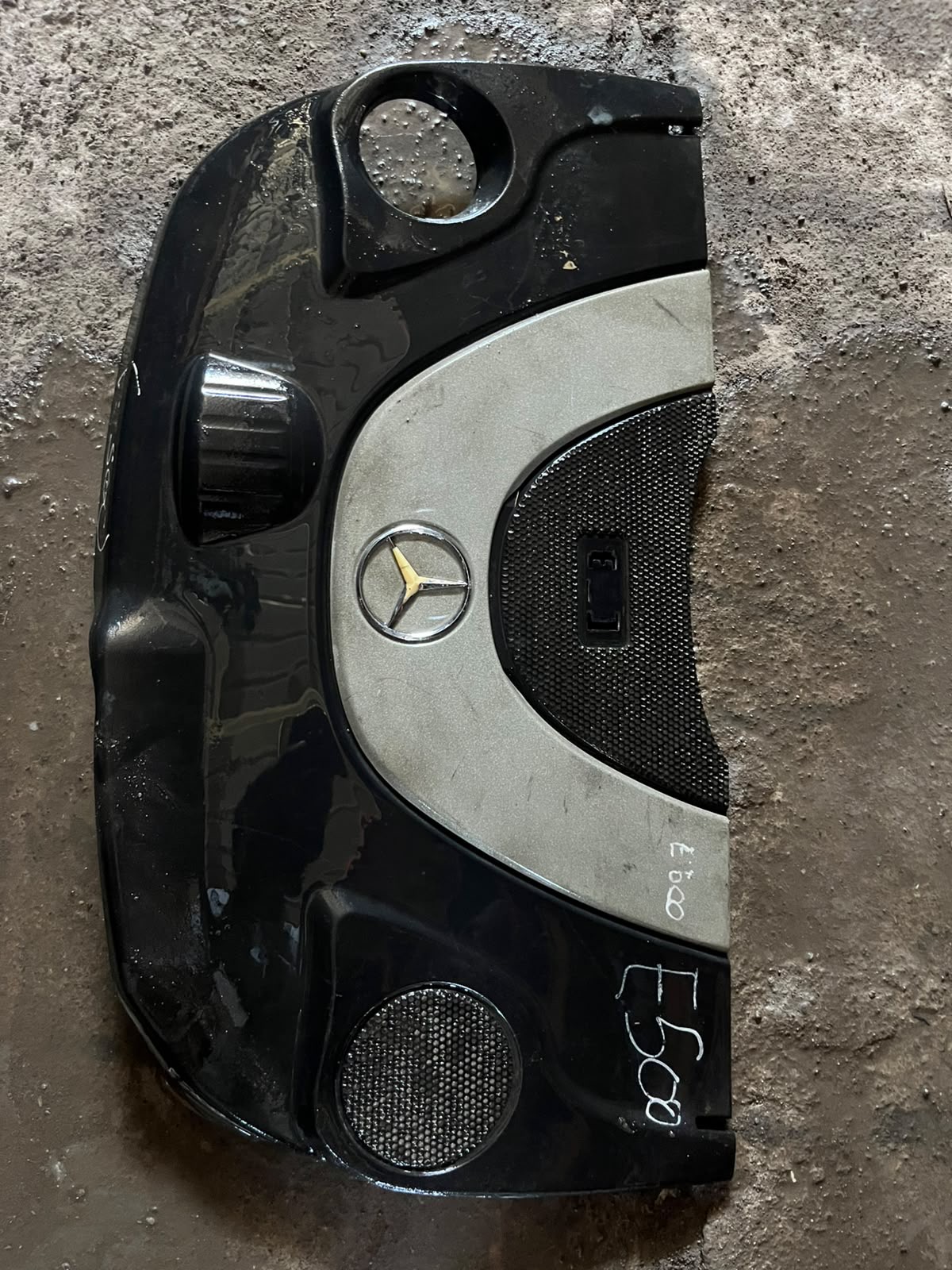 Tapa de motor Mercedes Benz E500