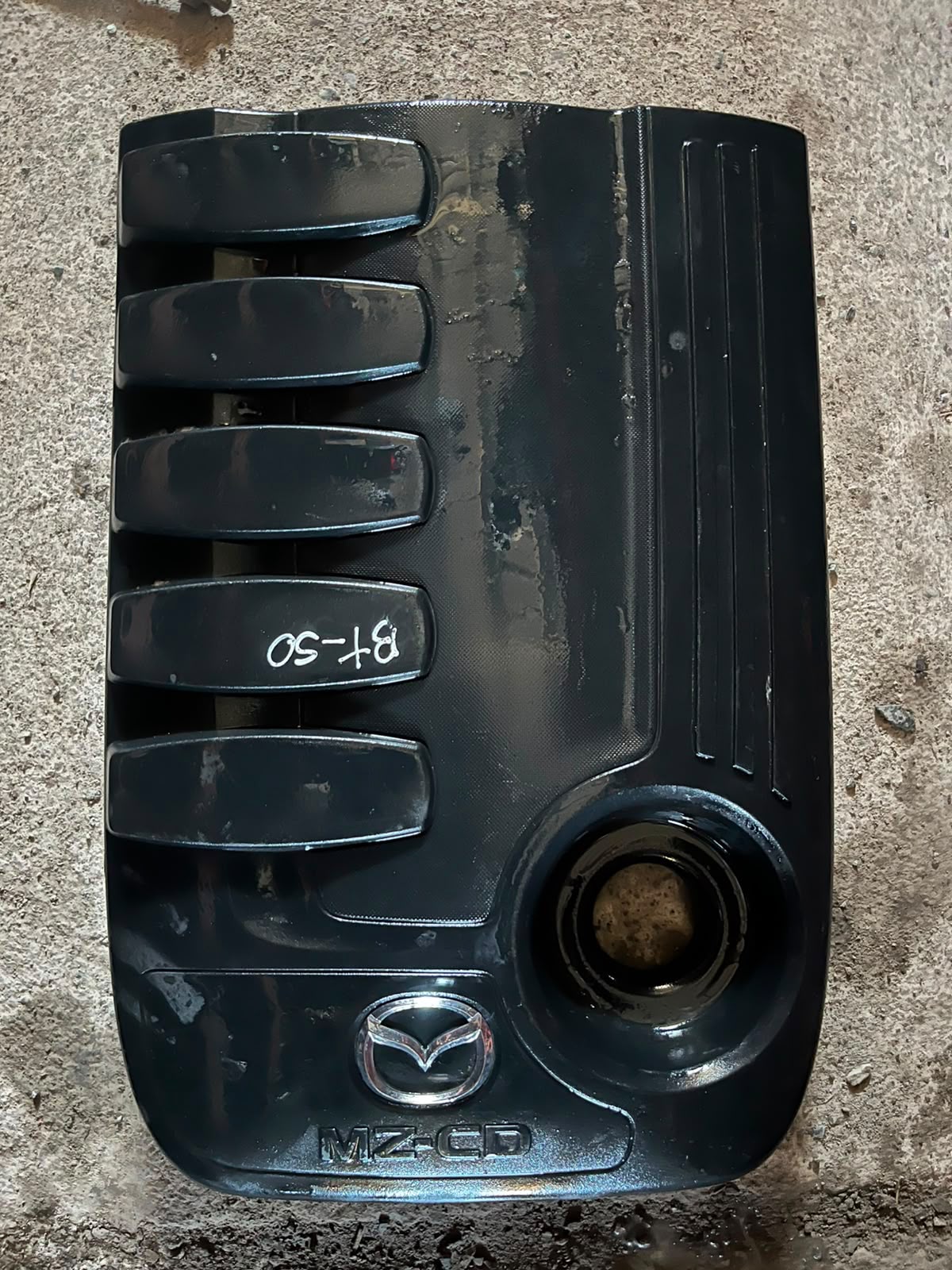 Tapa de motor Mazda Bt50