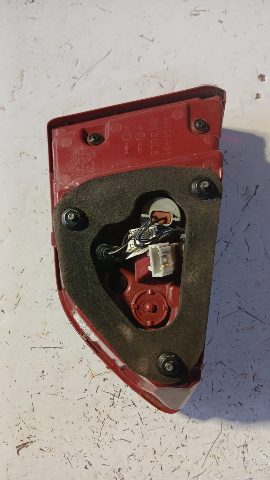 Foco de maleta derecho kia rio